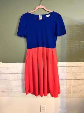 LuLaRoe Amelia Dress Size Medium Blue and Coral Colorblock with Pockets
